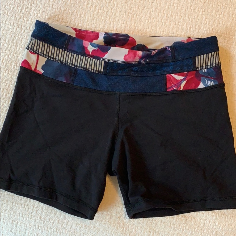 Lululemon spandex shorts
